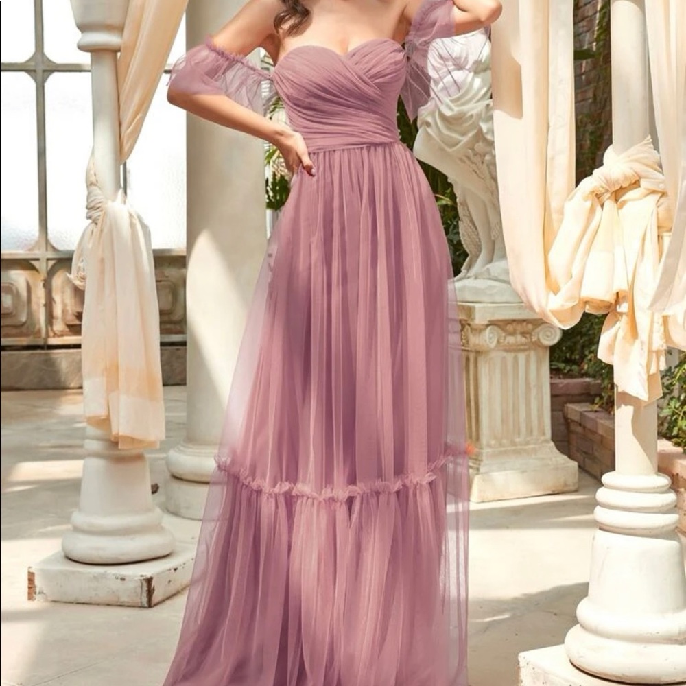 NWT Ever pretty off shoulder ruched wrap contrast drill formal dress - small